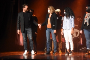 Festival du rire : 250 spectateurs participent à des expériences autour de l&#039;hypnose à Yssingeaux