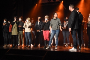 Festival du rire : 250 spectateurs participent à des expériences autour de l&#039;hypnose à Yssingeaux