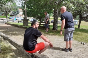 Saint-Julien-Molhesabate : 30 doublettes au concours de pétanque