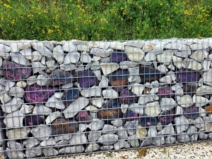 Grazac : un mur en gabion contre 250 €