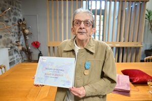 Yssingeaux : la médaille du tourisme décernée à Jean-Marc Gibert pour 50 années de films