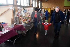 Saint-Maurice-de-Lignon : 38 exposants pour deux jours sur le marché de Noël