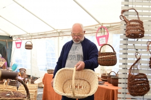 Saint-Pal-de-Mons : d&#039;extraordinaires créations sur le marché aux paniers