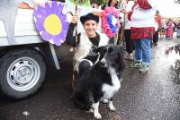 Bas-en-Basset : ambiance champêtre et colorée pour le défilé des chars