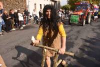 Bas-en-Basset : ambiance champêtre et colorée pour le défilé des chars