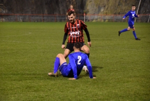 Foot, R1 : Espaly continue son cavalier seul