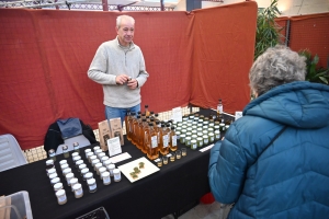 Yssingeaux : le Noël gourmand ouvre l&#039;appétit à la salle de la Coupe du monde