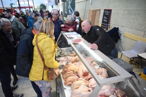 Yssingeaux : le Noël gourmand ouvre l&#039;appétit à la salle de la Coupe du monde