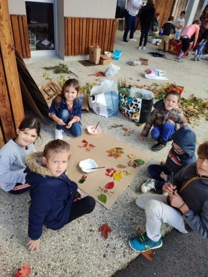 Retournac : les écoliers de Charrées créent des personnages naturels