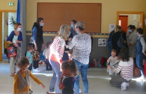 Retour en classe des écoliers de Grazac