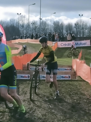 Cyclisme : le Vélo Club du Velay en déplacement au cyclo-cross de Méons