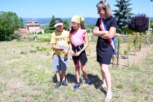 La Chapelle-d&#039;Aurec : un jardin et un poulailler tenus par les enfants