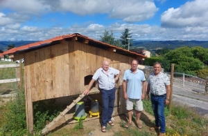 La Chapelle-d&#039;Aurec : un jardin et un poulailler tenus par les enfants