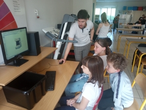 Monistrol-sur-Loire : les élèves de lycée du &quot;Château&quot; à la rencontre d’élèves de cycle 3 (CM2)