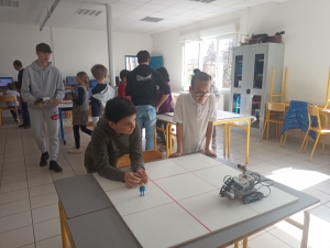 Monistrol-sur-Loire : les élèves de lycée du &quot;Château&quot; à la rencontre d’élèves de cycle 3 (CM2)