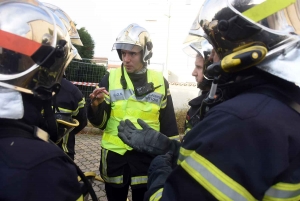 Monistrol-sur-Loire : les pompiers s&#039;entraînent dans une maison avant sa démolition