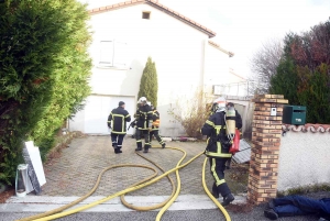 Monistrol-sur-Loire : les pompiers s&#039;entraînent dans une maison avant sa démolition