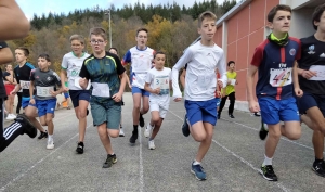 Dunières : 190 collégiens et 100 primaires du secteur au cross