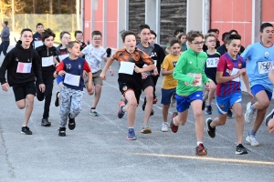 Dunières : 190 collégiens et 100 primaires du secteur au cross