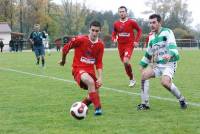 Mathieu Ferrier, ici en 2010 sous les couleurs de l&#039;ESMY au côté de Joël Duperray, va jouer la fin de saison au Mazet-Chambon.