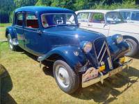 Les belles carrosseries de Grazac Auto Rétro au château de Montivert