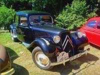 Les belles carrosseries de Grazac Auto Rétro au château de Montivert