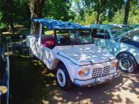 Les belles carrosseries de Grazac Auto Rétro au château de Montivert