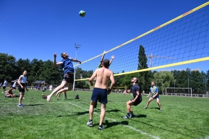 Yssingeaux : 21 équipes pour le premier tournoi de volley sur herbe