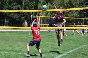 Yssingeaux : 21 équipes pour le premier tournoi de volley sur herbe