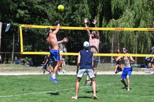 Yssingeaux : 21 équipes pour le premier tournoi de volley sur herbe