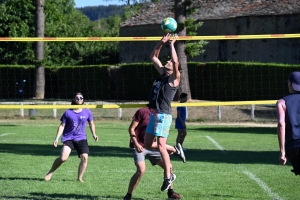 Yssingeaux : 21 équipes pour le premier tournoi de volley sur herbe