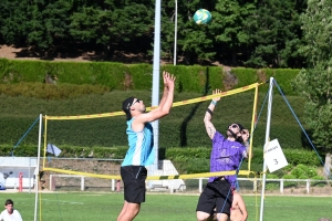 Yssingeaux : 21 équipes pour le premier tournoi de volley sur herbe