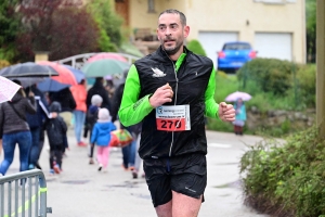 Saint-Didier-en-Velay : plus de 400 coureurs composent avec la pluie au Dezic&#039;n&#039;trail