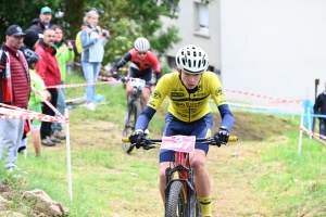 VTT à Montfaucon-en-Velay : la course des U15-U17