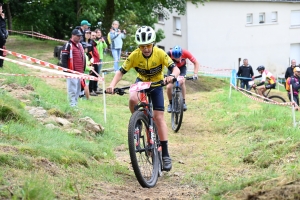 VTT à Montfaucon-en-Velay : la course des U15-U17