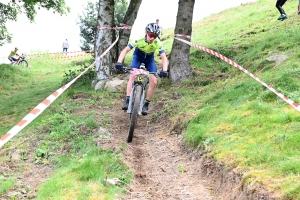 VTT à Montfaucon-en-Velay : la course des U15-U17