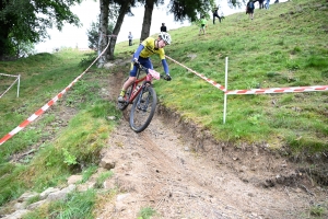 VTT à Montfaucon-en-Velay : la course des U15-U17