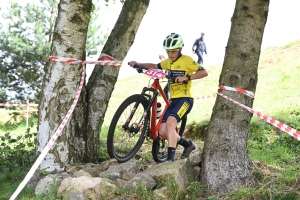 VTT à Montfaucon-en-Velay : la course des U15-U17