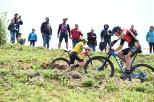 VTT à Montfaucon-en-Velay : la course des U15-U17