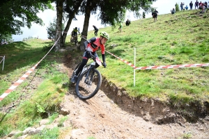 VTT à Montfaucon-en-Velay : la course des U15-U17