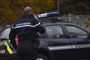 Lapte : un 4x4 sur le toit, son propriétaire retrouvé alcoolisé à proximité