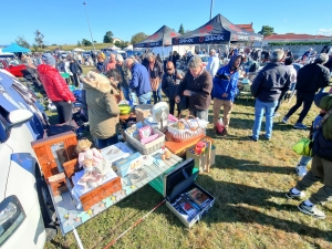 Saint-Maurice-de-Lignon : premier vide-greniers apprécié aux Chabanneries