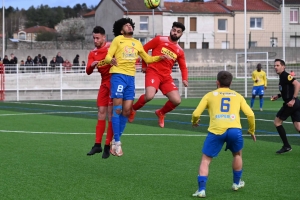 Foot, R2 : Monistrol a su se montrer patient contre Issoire