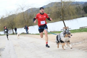 35 participants pour le premier canicross à Bas-en-Basset