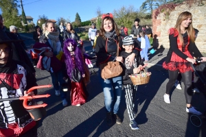 Retournac : 200 enfants au défilé costumé pour Halloween