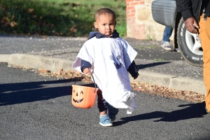 Retournac : 200 enfants au défilé costumé pour Halloween