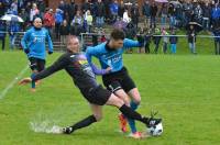 Le terrain, gorgé d&#039;eau, n&#039;a pas facilité la pratique du football.