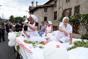 Retournac : les métiers incarnés à travers le corso de la Saint-Jean (vidéo)