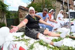 Retournac : les métiers incarnés à travers le corso de la Saint-Jean (vidéo)