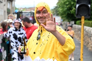 Retournac : les métiers incarnés à travers le corso de la Saint-Jean (vidéo)